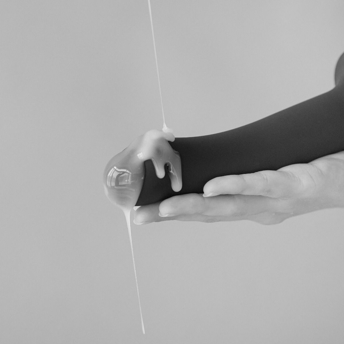 Strap On Me - Squirting Cum Dildo Semi-Realistic Black - L - Image 6